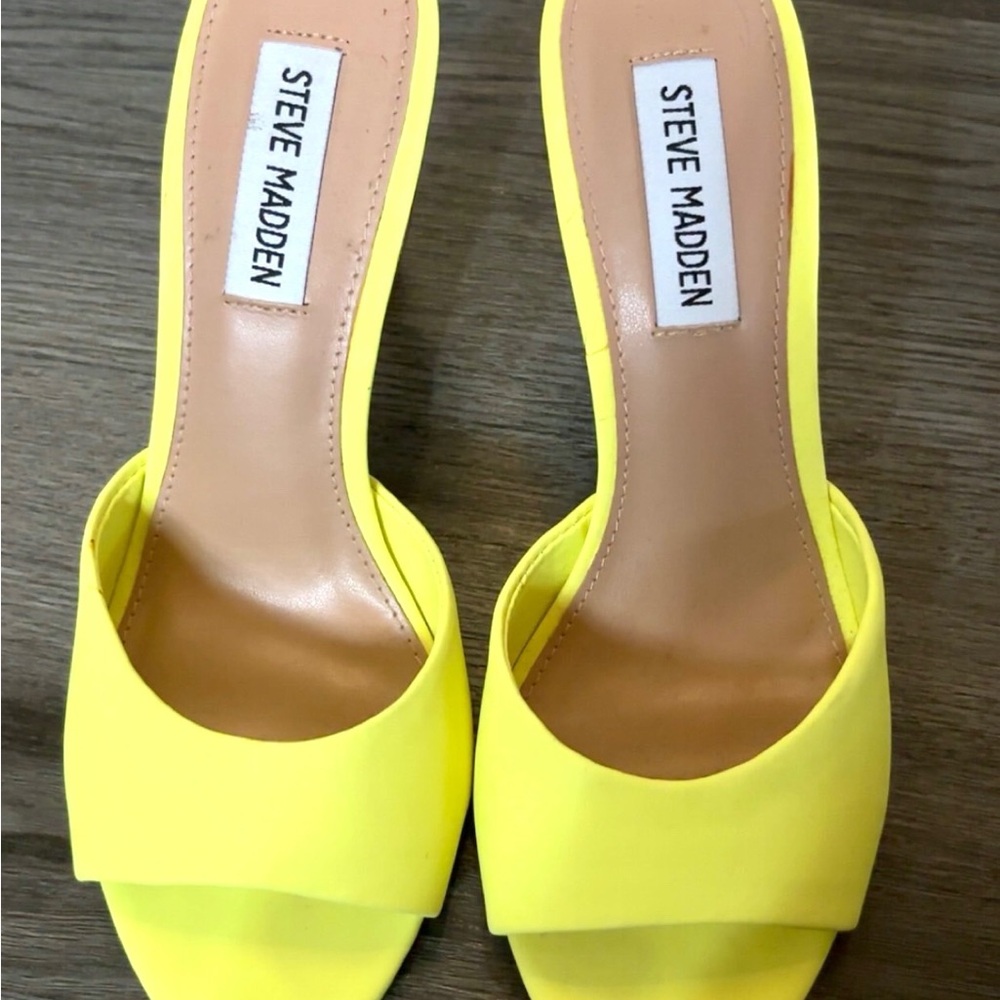 Steve Madden heel sandal